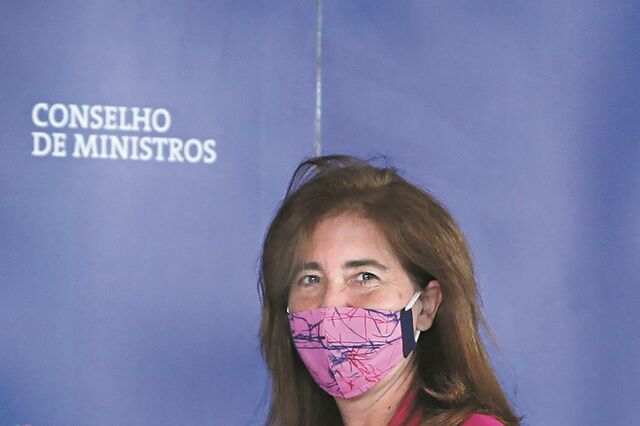 Novo lay-off só apoia reduções de horário