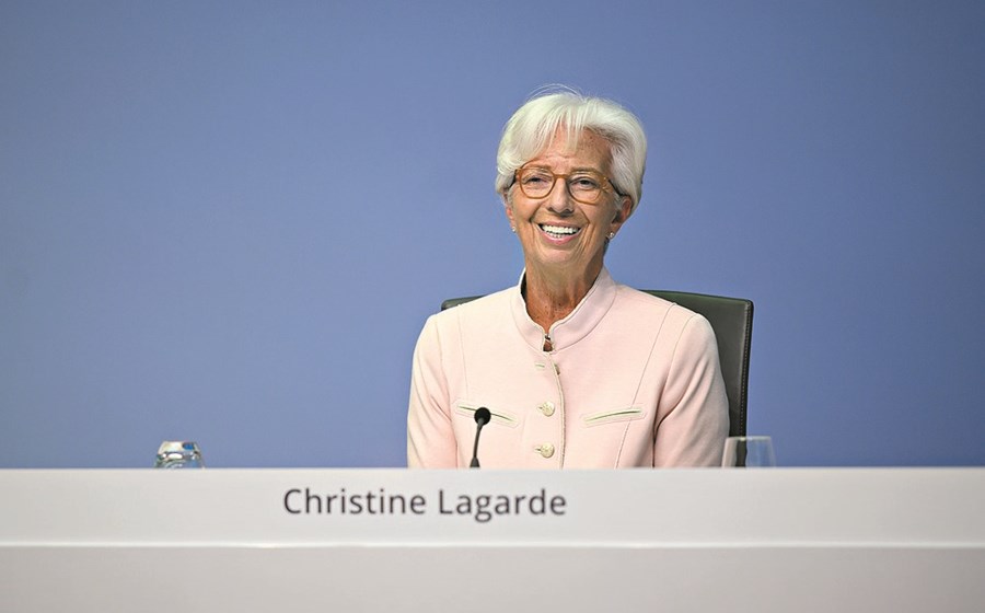 Christine Lagarde garante que usará a totalidade dos 1,35 biliões de euros do programa.