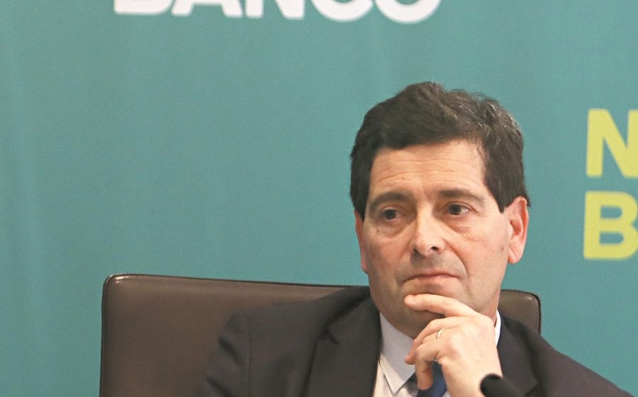 António Ramalho, CEO do Novo Banco,     tem vindo a implementar um plano de reestruturação que inclui 33 metas de natureza estrutural e de viabilidade.