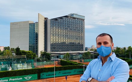 Máscaras da Trofa saem dos boxers para Amazon