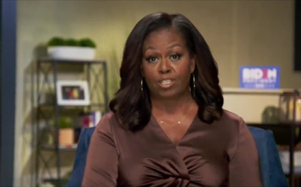 Michelle Obama apela ao voto em Biden 'como se vidas dependessem disso' 