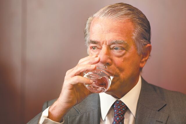 Juiz suspende pedidos do BES para ficar com dinheiro de ex-gestores