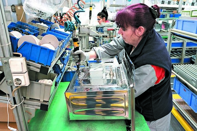 Governo lança nova linha de crédito de 400 milhões para médias empresas