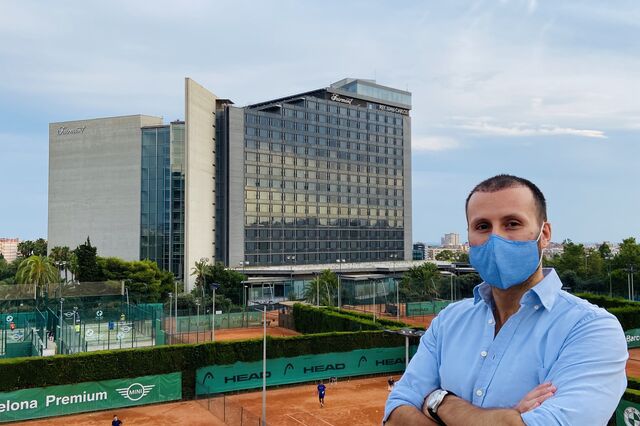 Máscaras da Trofa saem dos boxers para Amazon