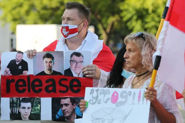 Líderes do Parlamento Europeu reclamam novas eleições na Bielorrússia e alertam para ingerência russa