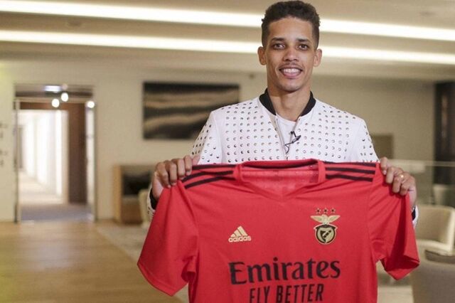 Benfica informa que valor da contratação de Pedrinho ao Corinthians baixa de 20 para 18 milhões