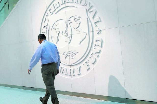 FMI assume perspetivas de crescimento para 2023 'mais pessimistas'