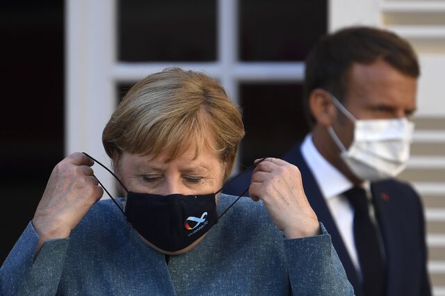Situação no Reino Unido com nova estirpe determina reunião entre Paris, Berlim e Comissão Europeia 