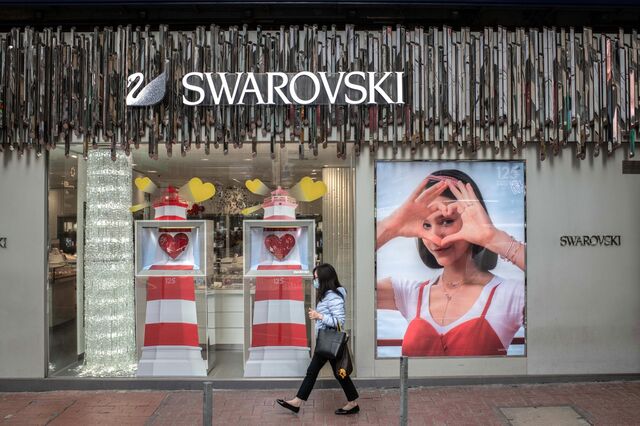 Swarovski encara futuro com brechas no reino do cristal