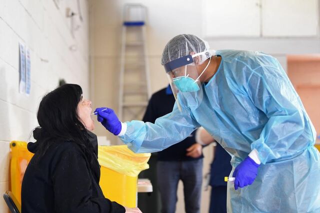 Segunda vaga da pandemia deixa mundo em emergência sanitária