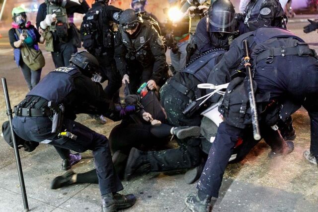 Confrontos nos EUA terminam com morte de manifestante 