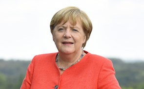 Merkel, primeira mulher chanceler na Alemanha assinala domingo 15 anos no poder