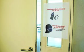 escolas virus aulas covid