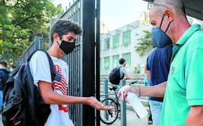 escolas virus aulas covid