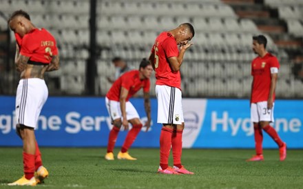 Benfica afunda mais de 4% em bolsa depois do adeus aos milhões da Champions