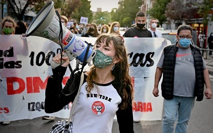 Covid-19: Madrilenos protestam nas ruas contra restrições em 37 zonas da cidade