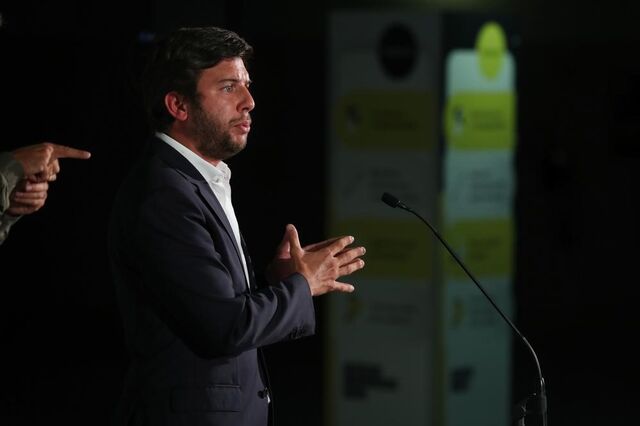 Covid-19: CDS diz que Governo está 'a falhar' na preparação do regresso às aulas