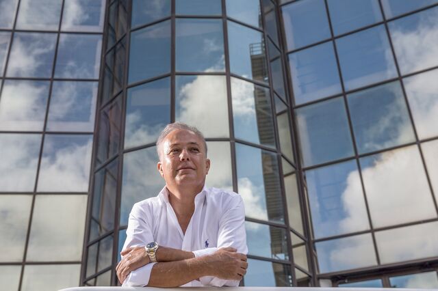 Tiago Moreira de Sá: Estamos a assistir a uma espécie de geopolítica da vacina