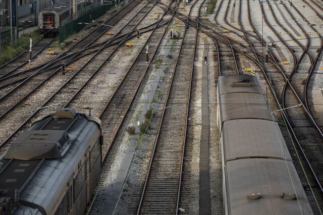 Empresários e académicos dizem que política para a bitola ferroviária europeia é 'ilegal'