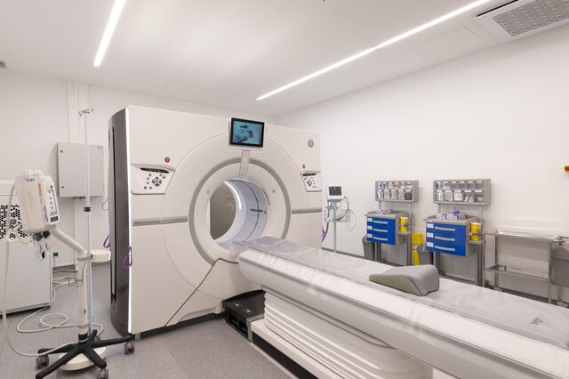 AdC pune cinco grupos hospitalares privados e associação em mais de 190 milhões de euros por concertação