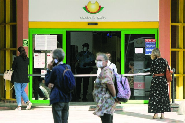 Segurança Social perde trabalhadores no período de pressão da pandemia
