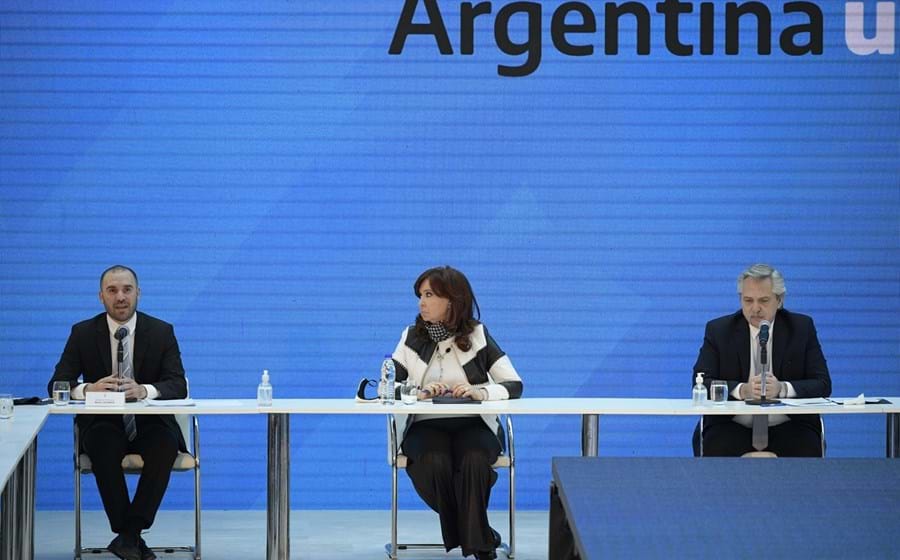 Martin Guzmán, ministro da Economia, Cristina Kirchner, vice-presidente, e Alberto Fernández, presidente.