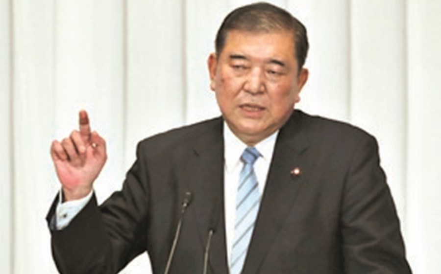 Ex-ministro da Defesa Shigeru Ishiba é um crítico de Abe.