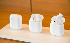 Apple lança nova versão dos seus AirPods já no próximo ano