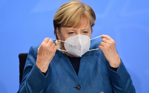 Merkel quer ainda menos sociabilização para travar covid-19