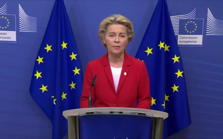 Bruxelas abre processo de infração contra Reino Unido por lei polémica 