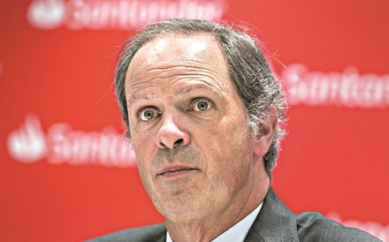 Lucros do Santander Portugal caem 44% para 295 milhões em 2020