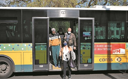 Autocarros públicos com apoio de 16,2 milhões para combustível até junho