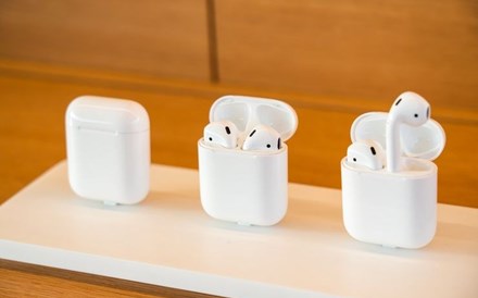 Apple lança nova versão dos seus AirPods já no próximo ano