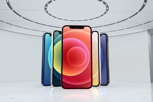 Apple apresenta o primeiro iPhone com 5G. E há versão mini que custa 829 euros