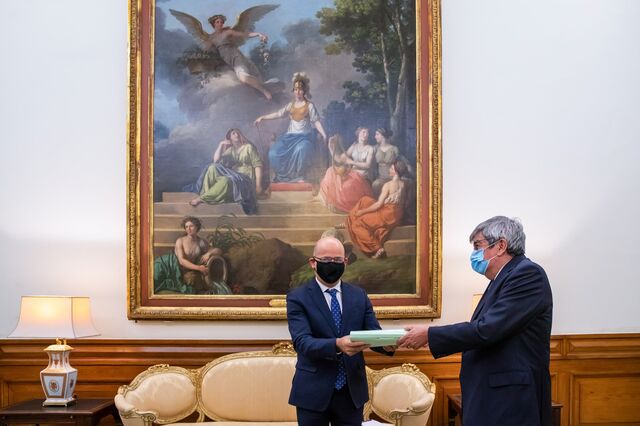 Fiscalistas criticam falta de apoios para empresas
