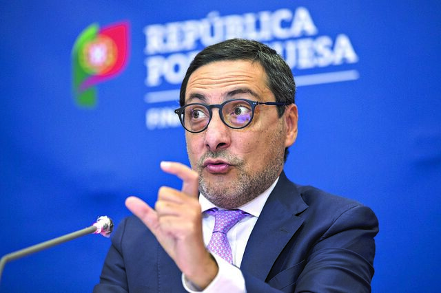 Faturas em PDF aceites até 31 de março e nova comunicação de inventários adiada um ano