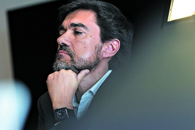 Miguel Almeida: “Vejo motivos de preocupação” na visita do Governo à Dense Air