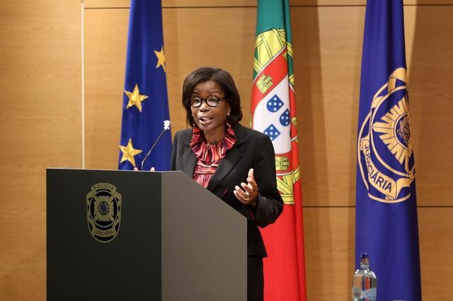 Ministra da Justiça exclui enriquecimento ilícito da Estratégia de Combate à Corrupção