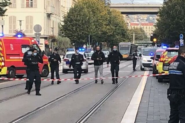 Ataque com faca em Nice faz dois mortos. Autarca fala em 'ataque terrorista'