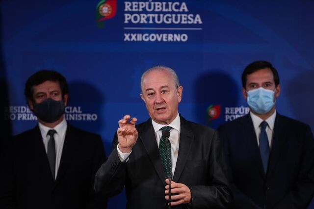 Rui Rio lamenta que não se possa fazer um confinamento como em março e abril