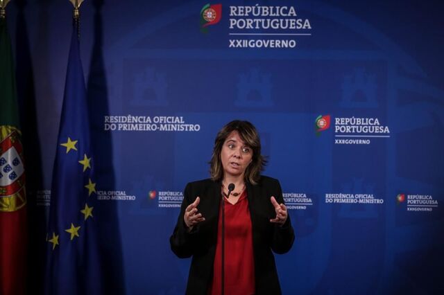 Catarina Martins diz que Governo devia travar abertura de supermercados às 06:30