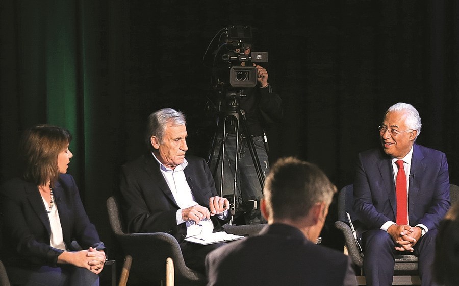 A 15 dias da votação na generalidade da proposta do Orçamento do Estado no Parlamento, BE, PCP e Governo ainda têm muito que conversar.