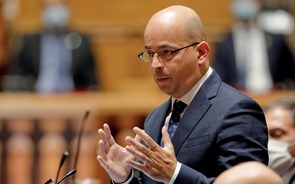 Governo diz que coligações negativas aprovadas sexta-feira com apoio do PSD custam mais de 20 milhões