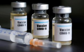 Covid-19: Primeiro lote de 9.750 vacinas já chegou a Portugal