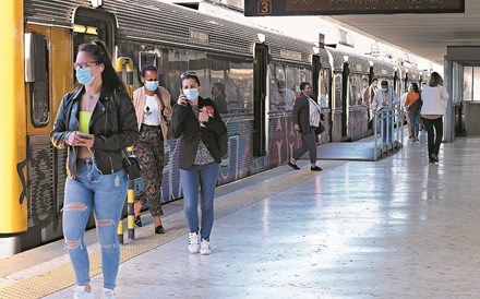 Autocarros turísticos podem voltar em abril para evitar comboios cheios