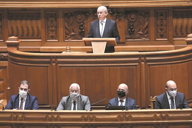 Governo avalia propostas do PSD em 700 milhões