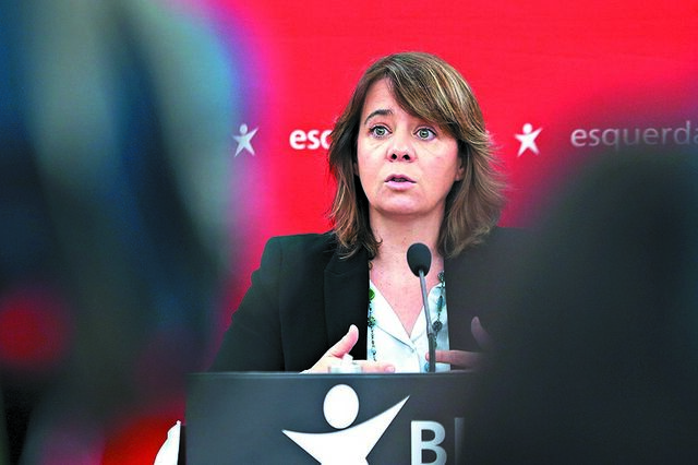 Catarina Martins apela ao Governo que 'faça chegar o quanto antes' apoios promulgados por Marcelo
