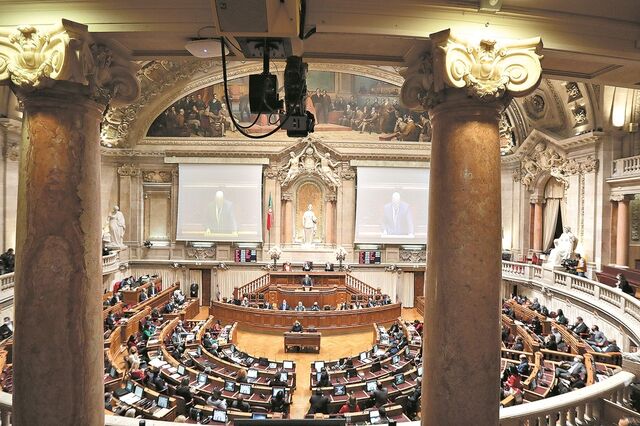 Parlamento aprova para 2021 regime excecional para inquilinos com quebra de rendimentos