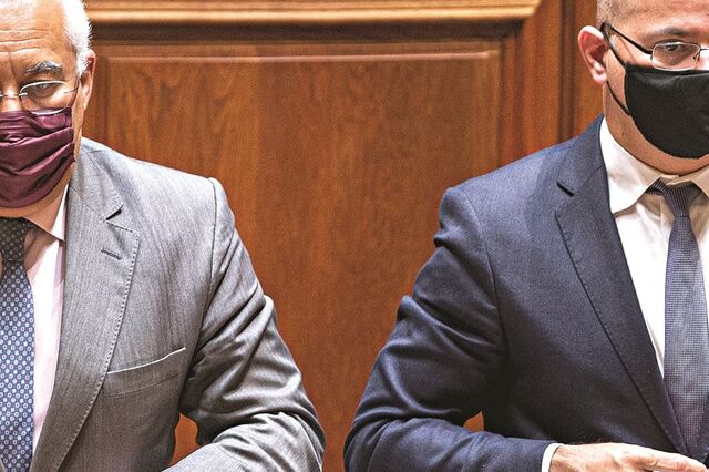 Orçamento aprovado, governação à vista
