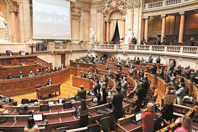 Transferência para Novo Banco na mão dos tribunais